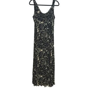 Eva Blue Dress Size 16 Cream and white with beads